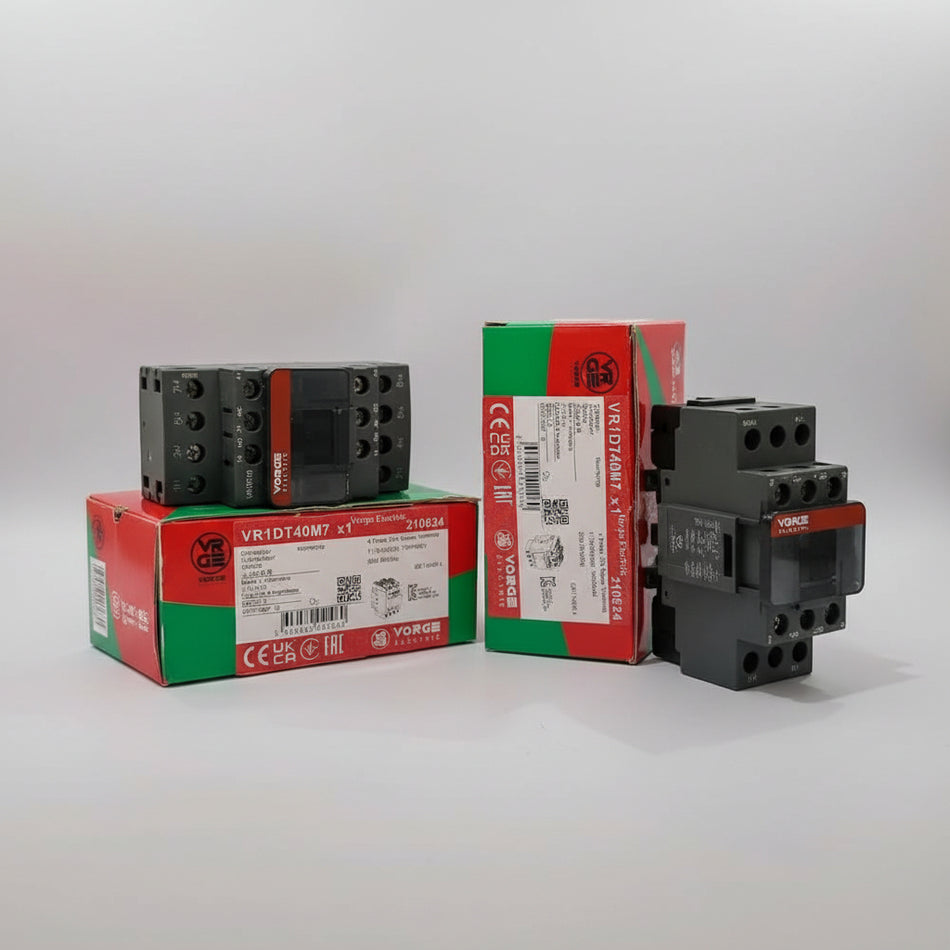 VR1D T40 ( KONTAKTOR KAPASITOR 4 KUTUB )